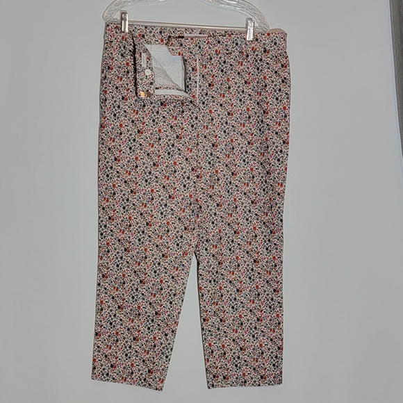 LOFT Pants & Jumpsuits Loft Capri Pants 1 Poshmark